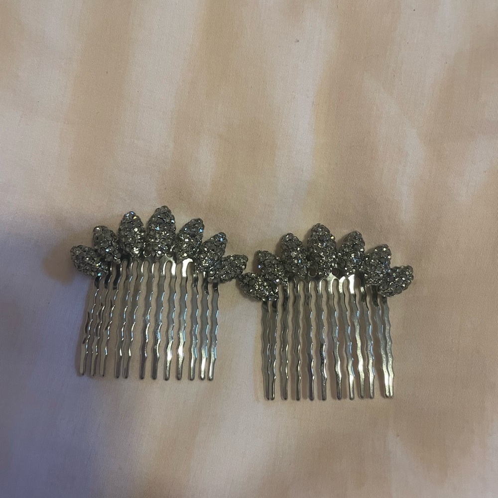 Set of 2 Crystal Comb Clips